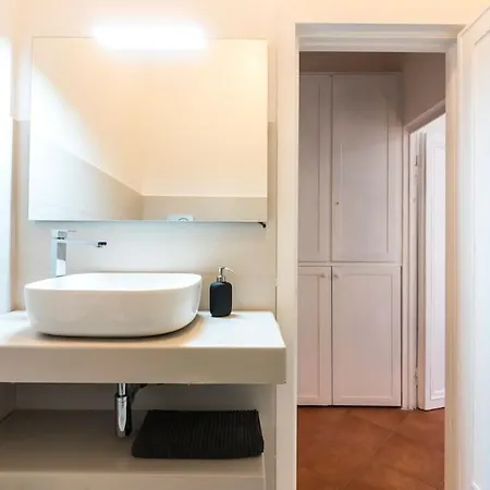 Domus Marina Vacanze Romane-colosseo Appartamento *