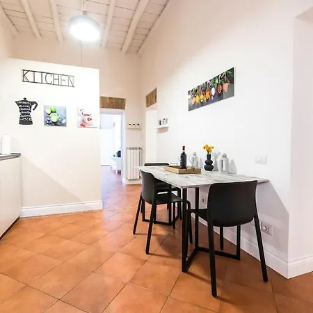 Domus Marina Vacanze Romane-colosseo Apartmán Řím