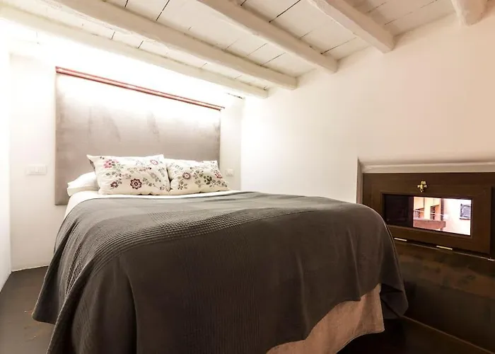 Domus Marina Vacanze Romane-colosseo 公寓